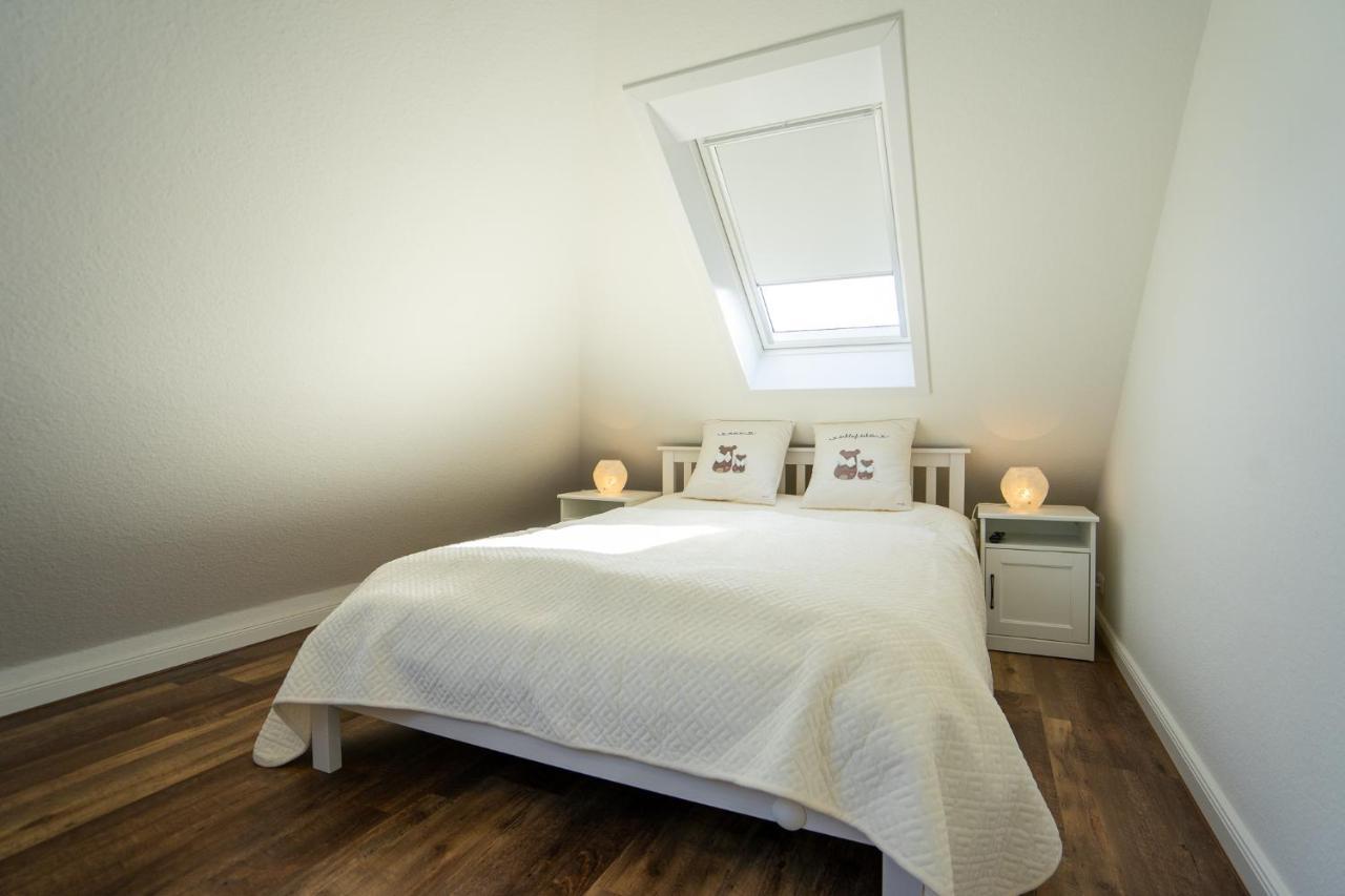 Residenz Rosengarten Wohnung Meerjungfrau 2 บือซุม ภายนอก รูปภาพ